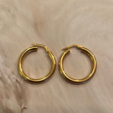 Load image into Gallery viewer, 14k Italian gold small hoops
